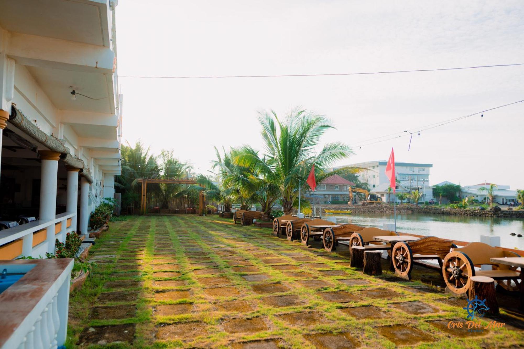 Cris Del Mar Resort Bolinao 外观 照片