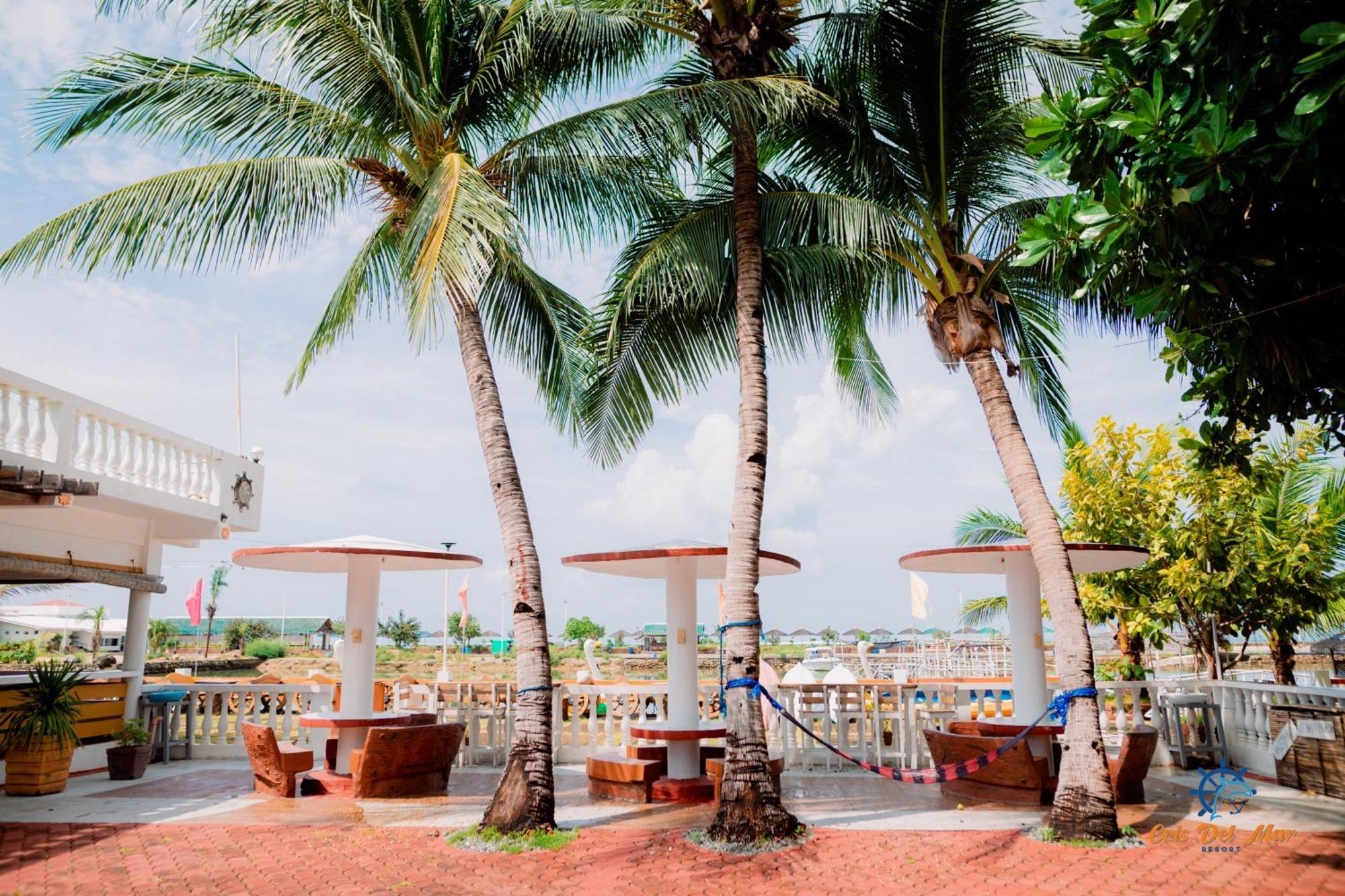 Cris Del Mar Resort Bolinao 外观 照片